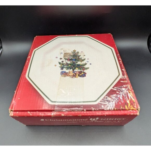Nikko CHRISTMASTIME Salad Dessert Plates Set of 4 in Box Octagon Dish 8" - Picture 2 of 8